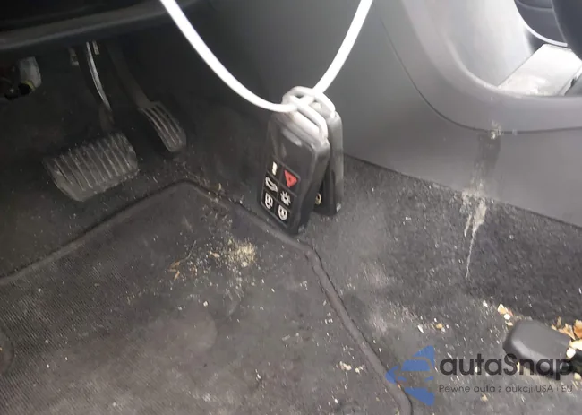 YV1612FH1D2177645: 44579132