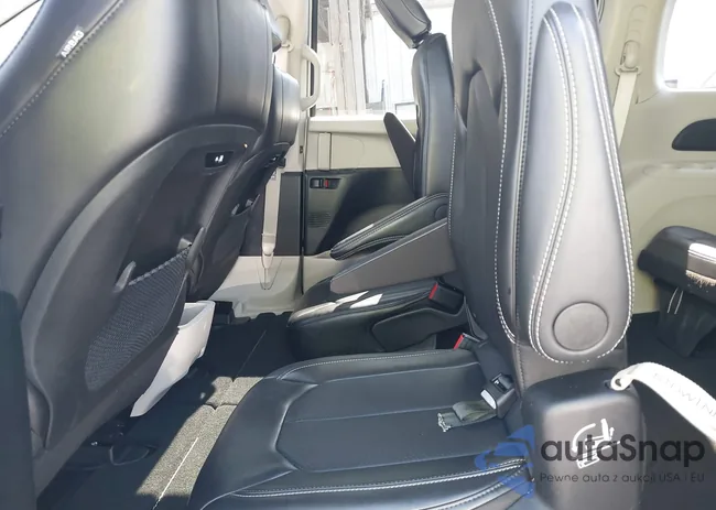 2C4RC1BG1RR196970: 44579185