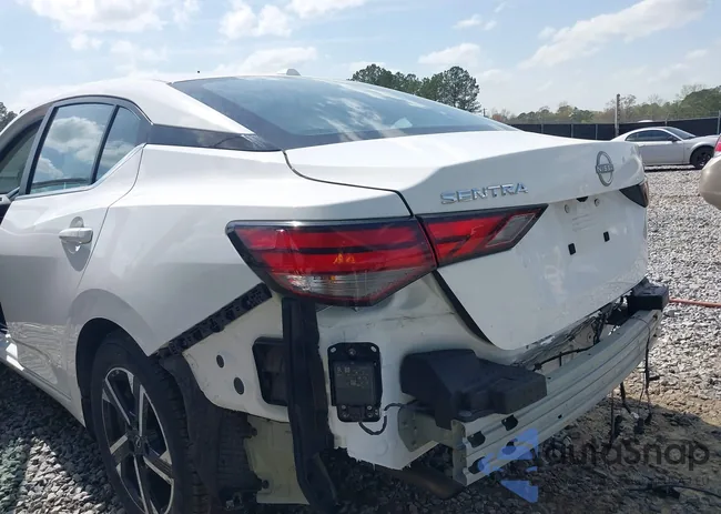 3N1AB8CVXRY204105: 44579220