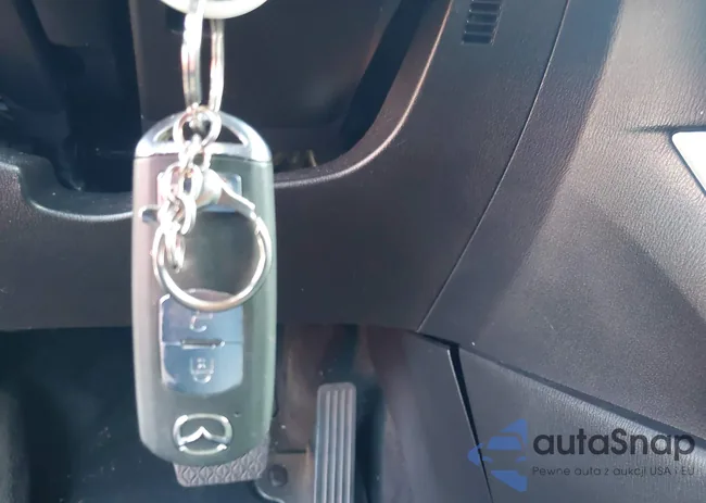 JM3KE2CE1D0153528: 44580636