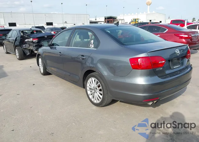 3VWL07AJ1EM388922: 44580747