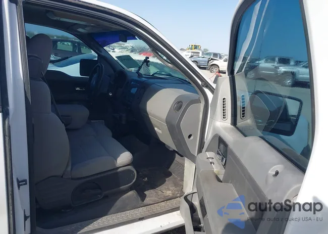 1FTRX12W45NA29666: 44580974