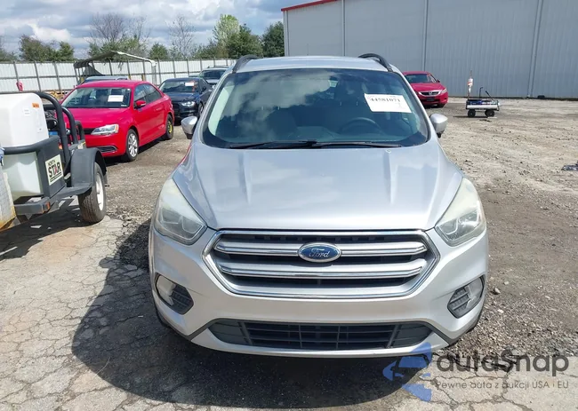 1FMCU0GD6HUC39384: 44581071