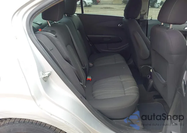 1G1JC5SH2E4216789: 44581548