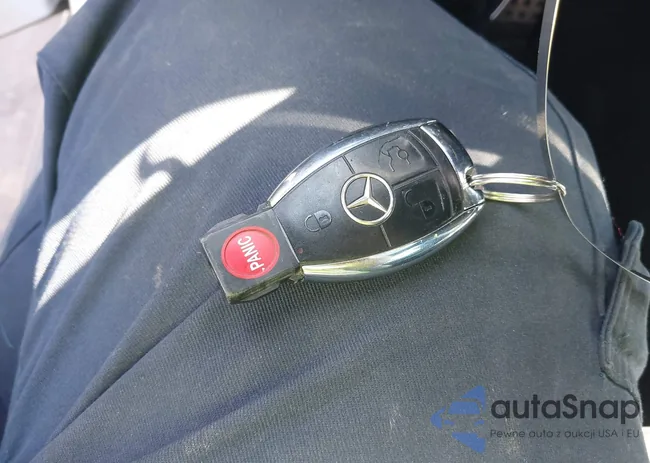 WDDGF54X98F104020: 44581637