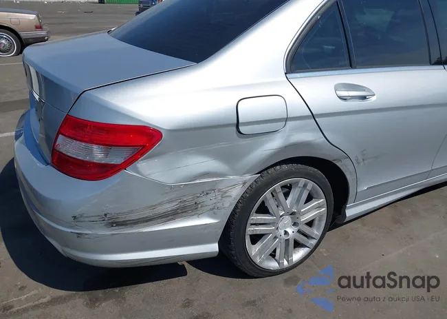 WDDGF54X98F104020: 44581637