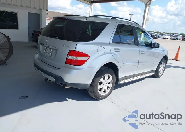 4JGBB86E27A281562: 44581776