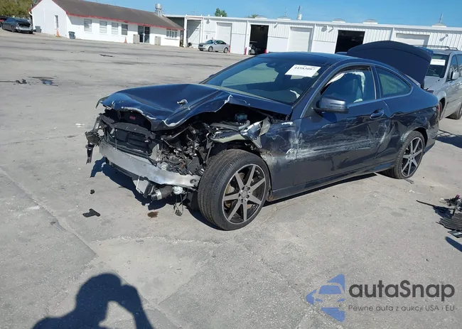 WDDGJ4HB0FG367009: 44583087