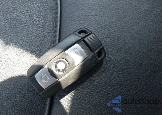 WBAVC73508KP37404: 44582333