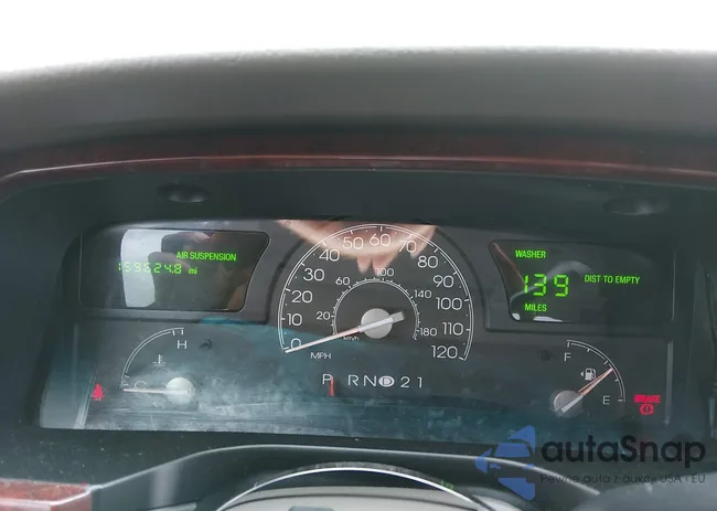 1LNHM82W63Y660696: 44582353