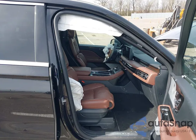 5LM5J7XC7SGL20401: 44582484