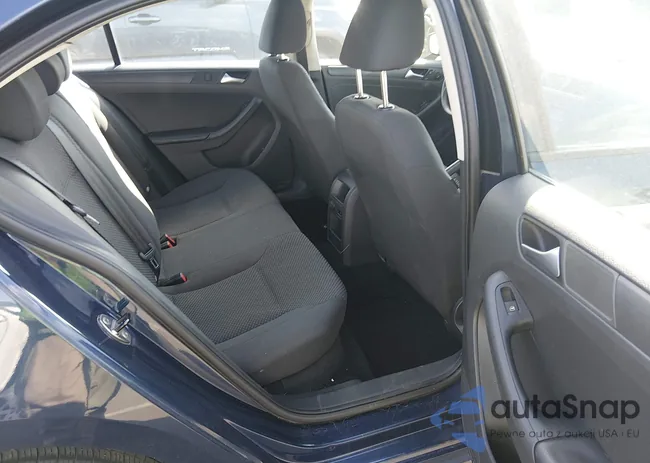 3VW1K7AJXDM285983: 44583586