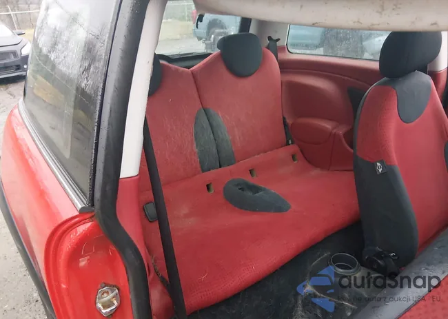 WMWRC334X4TC51871: 44583984