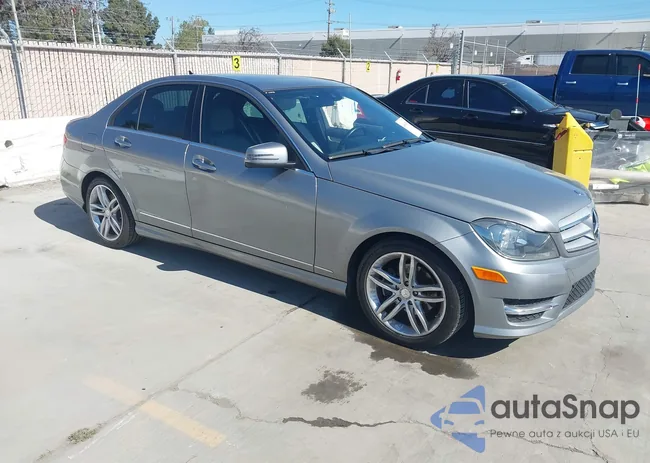 WDDGF4HB5DG088962: 44584079