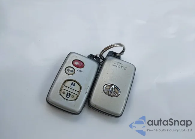 4T1BK36B88U290663: 44583278