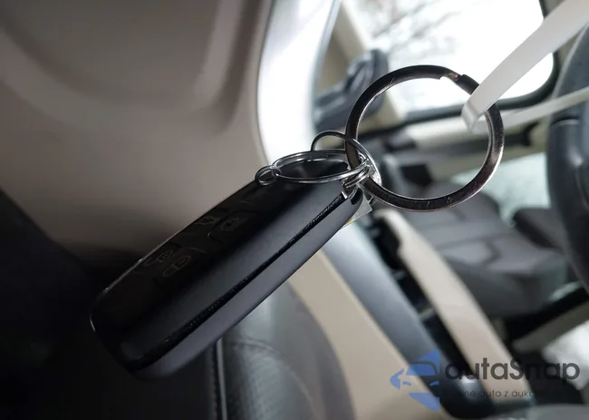 SALWR2WF8EA375569: 44583471