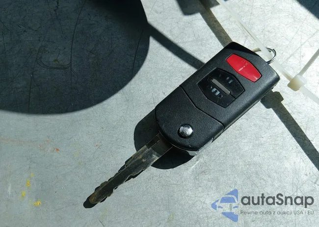 JM1CW2BL6C0134711: 44584577