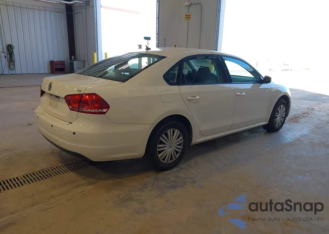 1VWAT7A30EC038537: 44584712