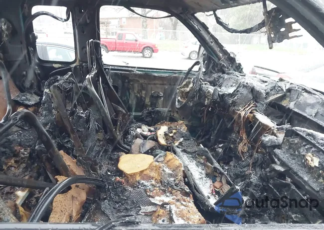 3B7HF13Z2WG233660: 44584731