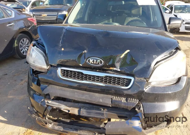 KNDJT2A23A7035311: 44584763