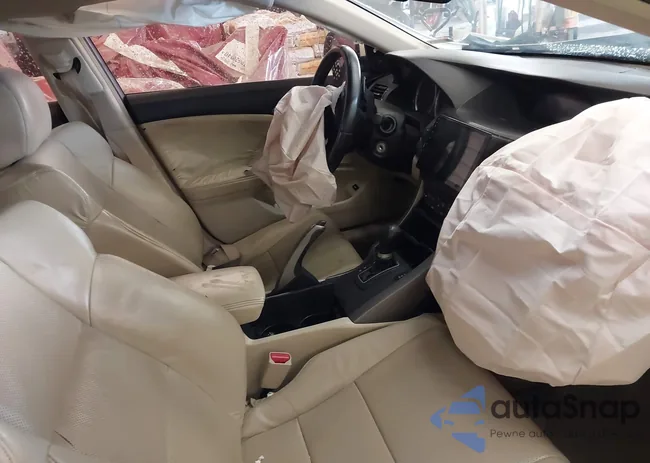 JH4CU2F68AC031679: 44584784