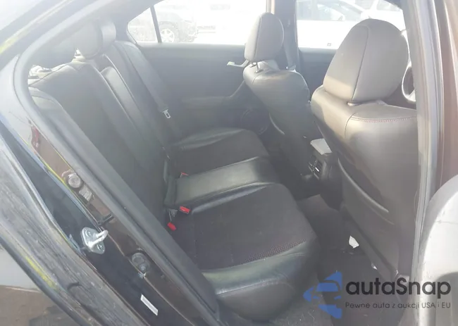 JH4CU2F88DC011681: 44584809