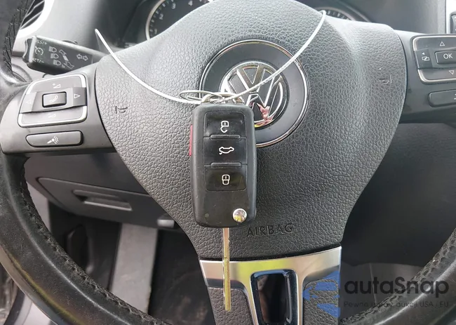 WVGAV7AX8FW593022: 44584926