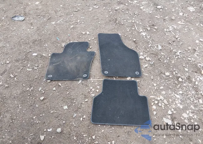 WVGAV7AX8FW593022: 44584926