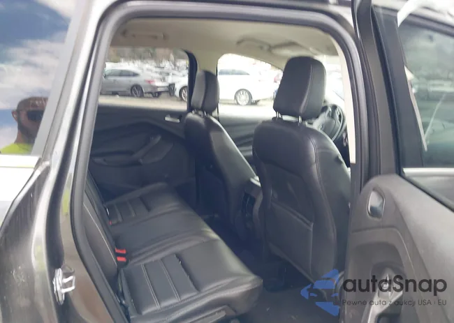 1FMCU9HD4KUA67575: 44584957