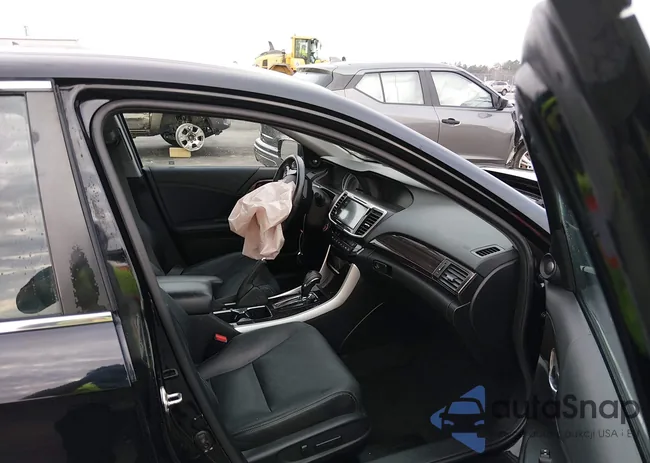 1HGCR2F81HA257509: 44584979