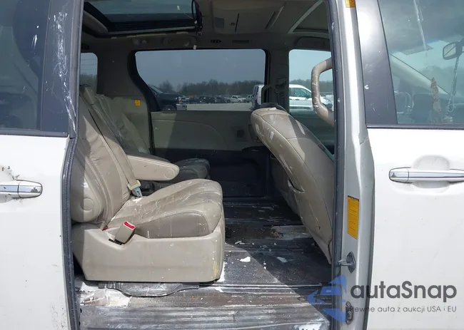 5TDYK3DC1BS039733: 44584117