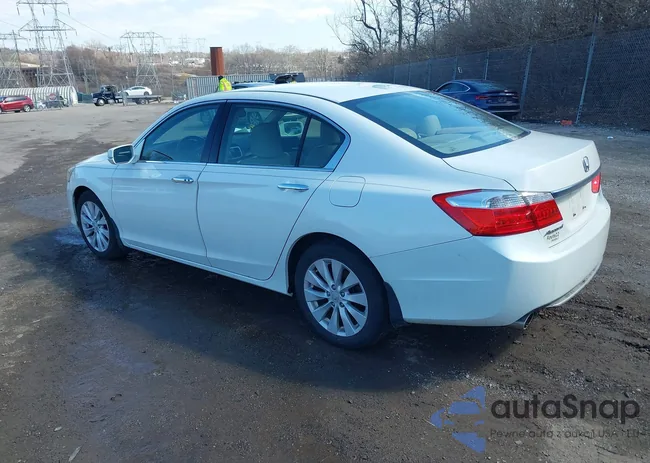 1HGCR3F8XFA012758: 44584253