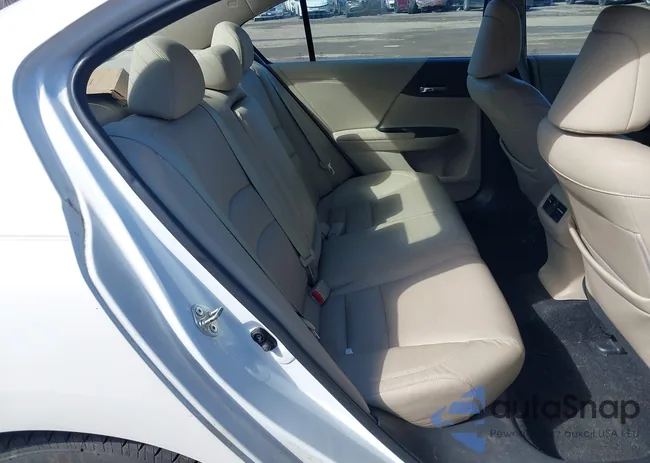 1HGCR3F8XFA012758: 44584253