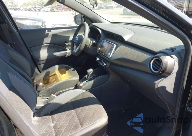 3N1CP5CU6KL537128: 44585751