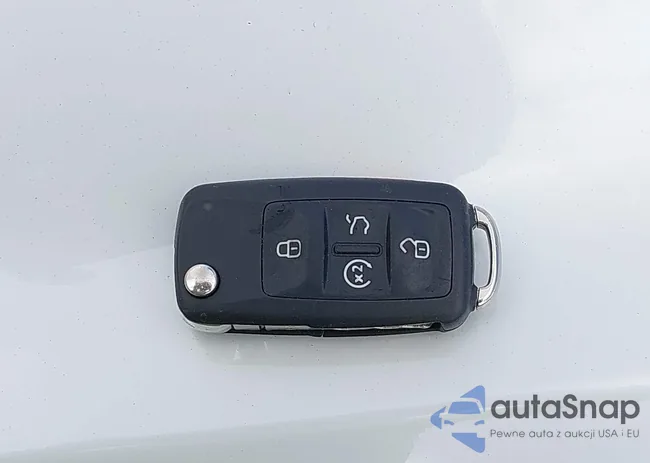 1VWCM7A33DC076641: 44585879