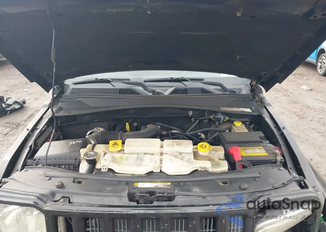 1C4PJMAK8CW173446: 44585881