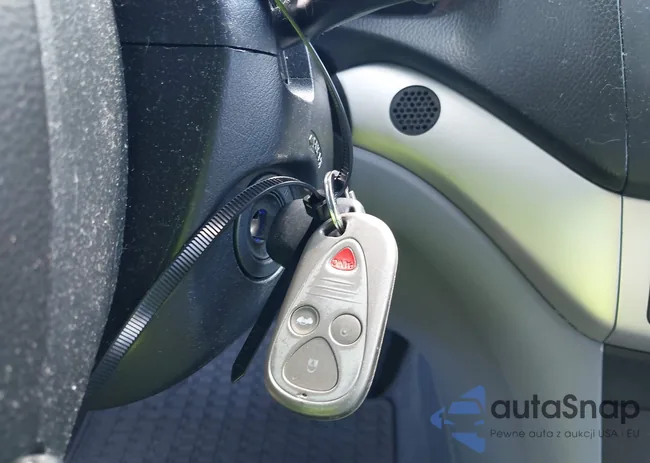 JH4CL96856C039484: 44585311