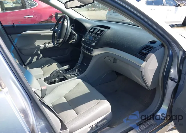 JH4CL96856C039484: 44585311