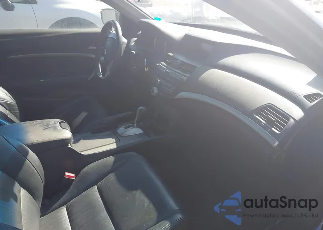 1HGCS1B83AA003617: 44585370