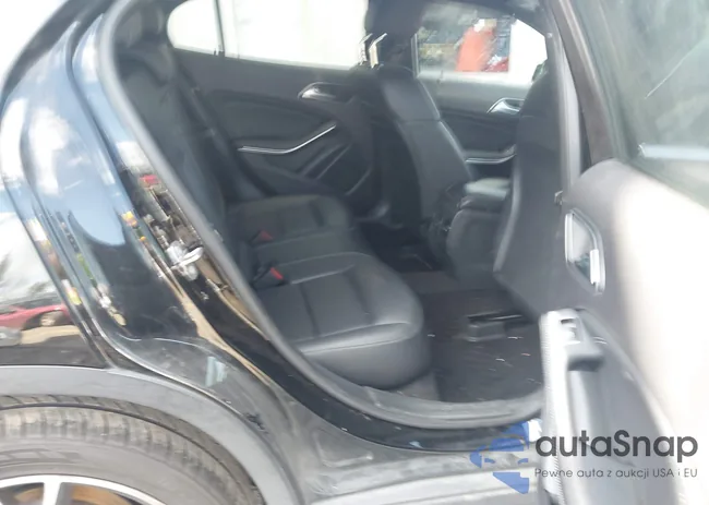 WDCTG4EB9JJ505938: 44585380