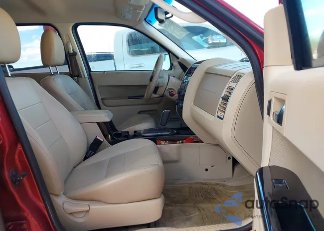 1FMCU0EG5CKB27161: 44585392