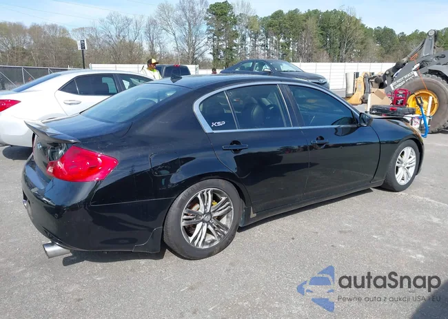 JN1CV6AP6BM301819: 44585484