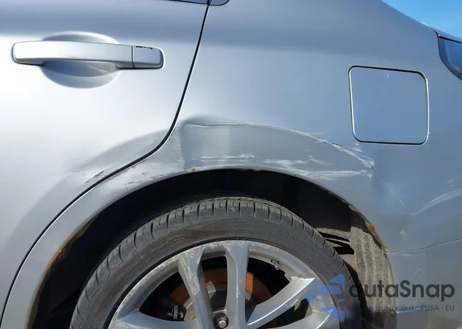 1N4AL21E38C173755: 44586510