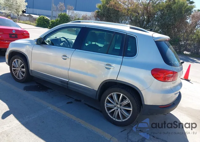 WVGAV7AX7CW514077: 44587502