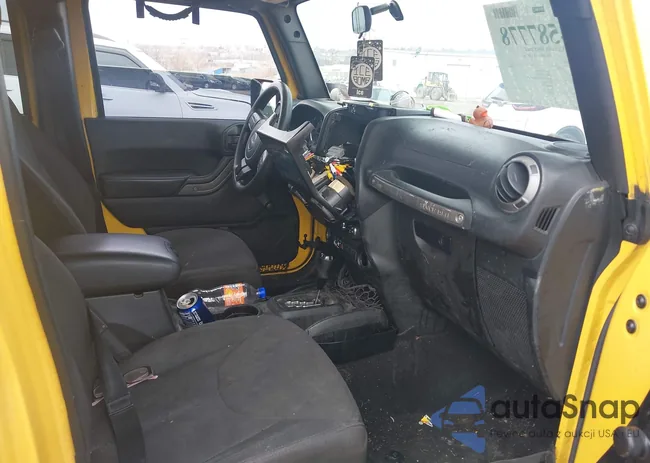 1C4BJWDG4FL563057: 44587778