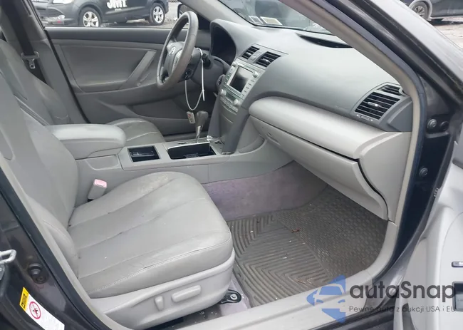 JTNBB46KX73004774: 44587779