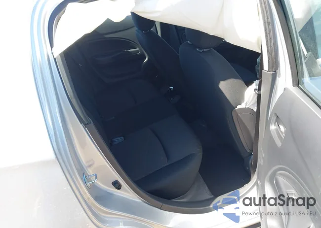 ML32AUHJ1RH031897: 44587780