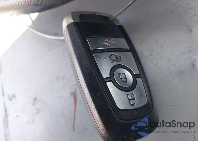 3FA6P0LU9JR219843: 44587893