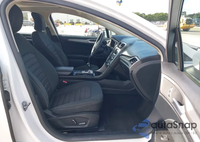 3FA6P0LU9JR219843: 44587893