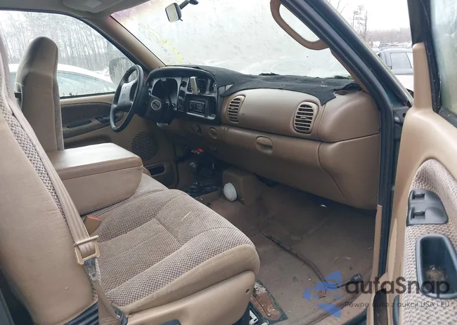 3B7HF13Y2XG198076: 44587926